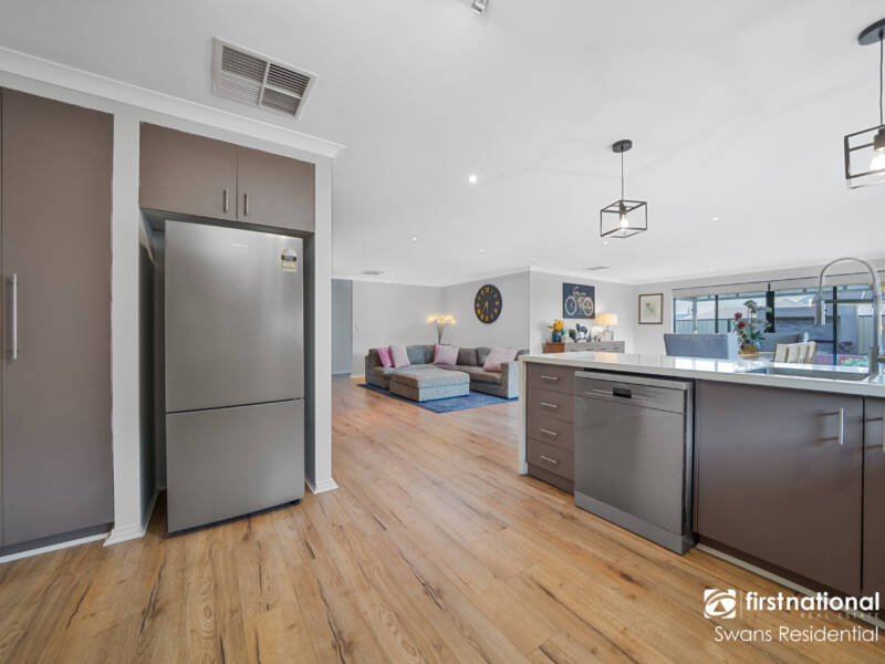 2 Salamanca Turn, CLARKSON, WA 6030 AUS