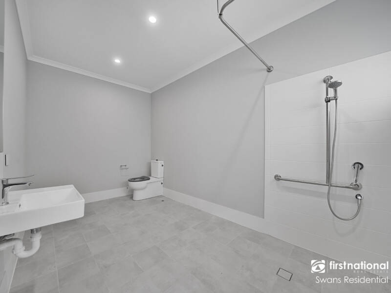5 Draper Way, ELLENBROOK, WA 6069 AUS