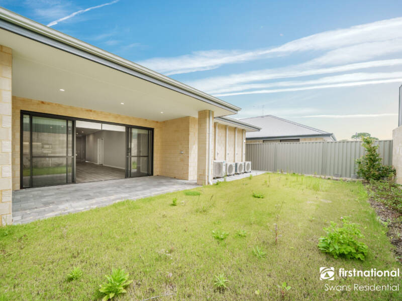 5 Draper Way, ELLENBROOK, WA 6069 AUS