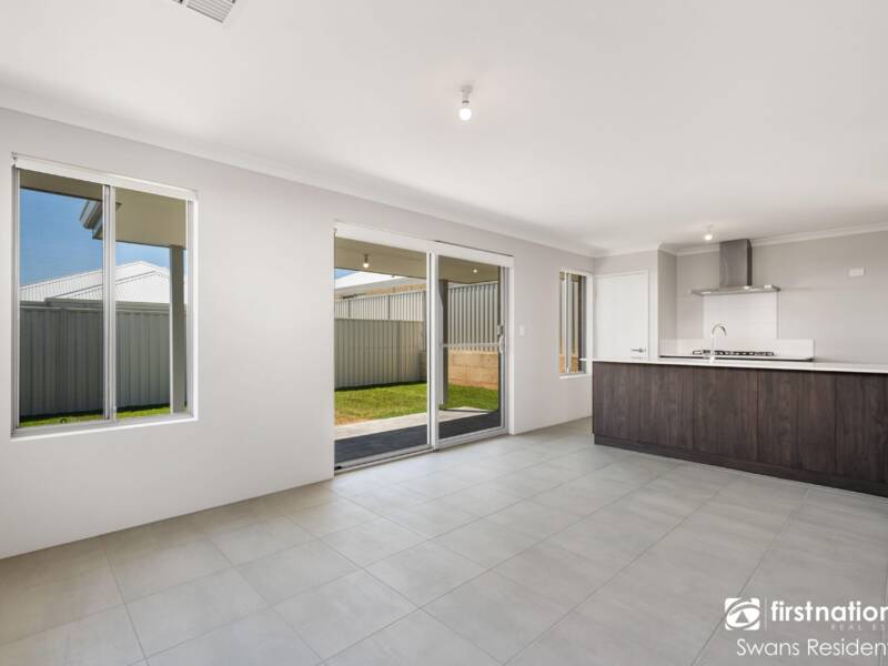25 Strickland Parade, EGLINTON, WA 6034 AUS