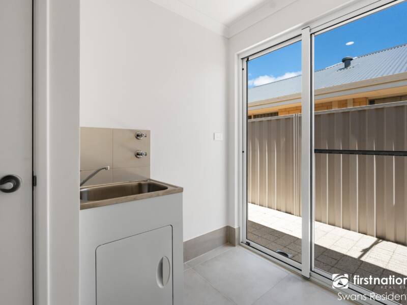 127 Weathering Crescent, BALDIVIS, WA 6171 AUS