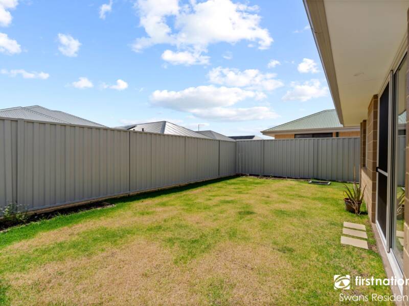 11 Hermanos Road, BRABHAM, WA 6055 AUS
