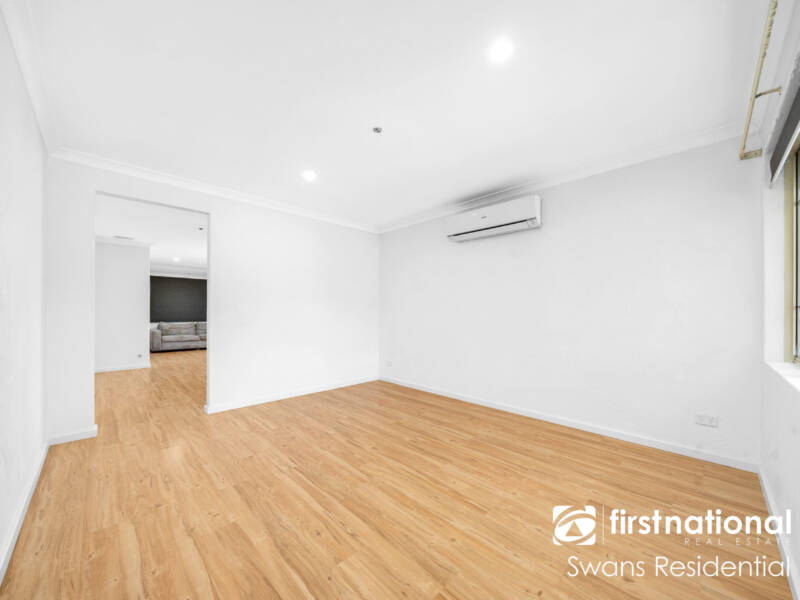 42 Fringe Lily Crescent, ELLENBROOK, WA 6069 AUS