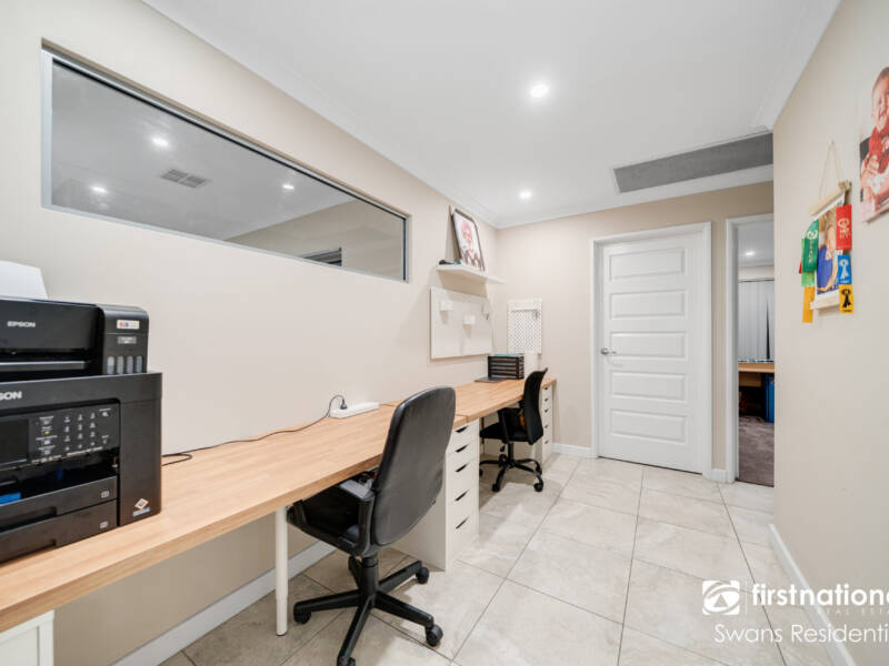 14 Calamocha Way, PIARA WATERS, WA 6112 AUS