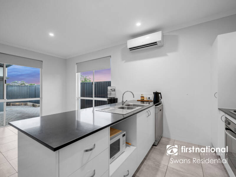 2 Kinlock Way, AVELEY, WA 6069 AUS