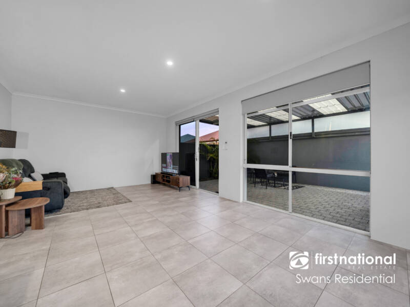 2 Kinlock Way, AVELEY, WA 6069 AUS