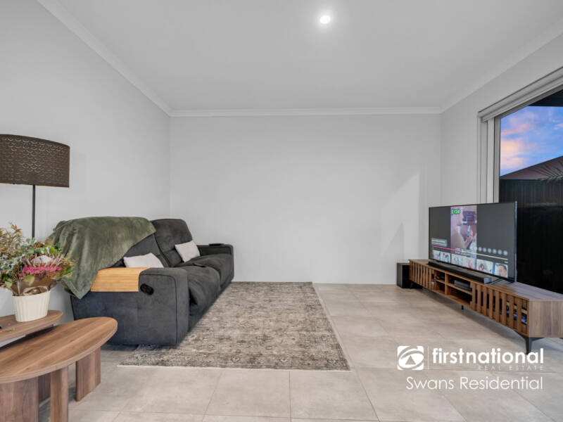 2 Kinlock Way, AVELEY, WA 6069 AUS