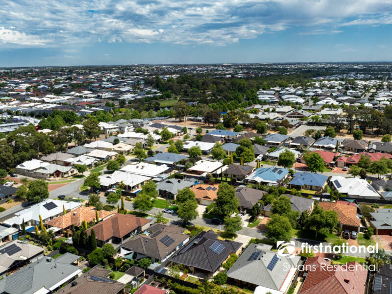 10 Octagon Gardens, AVELEY, WA 6069 AUS