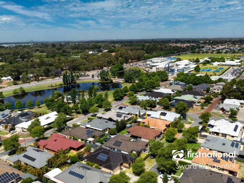 10 Octagon Gardens, AVELEY, WA 6069 AUS