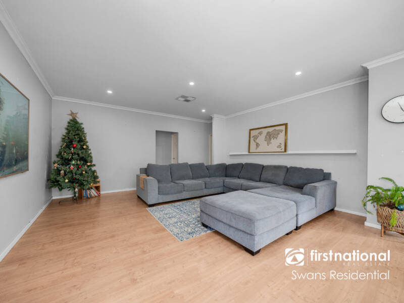 10 Octagon Gardens, AVELEY, WA 6069 AUS