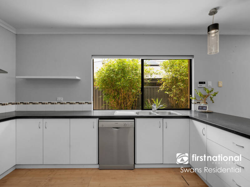 10 Octagon Gardens, AVELEY, WA 6069 AUS