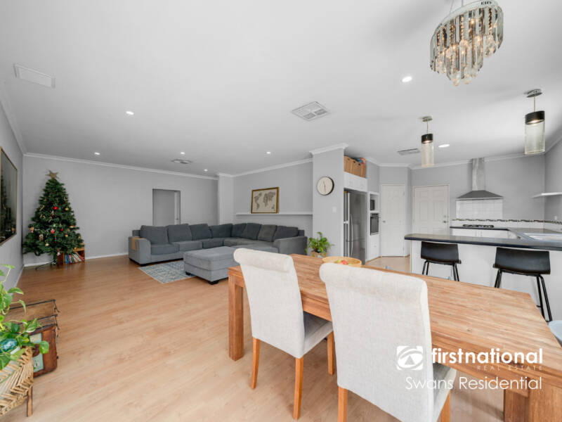 10 Octagon Gardens, AVELEY, WA 6069 AUS