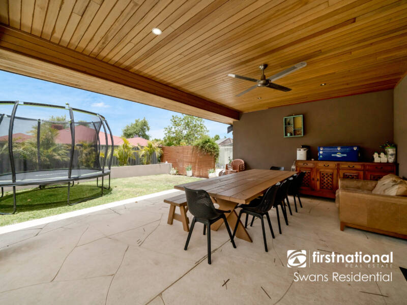 10 Octagon Gardens, AVELEY, WA 6069 AUS