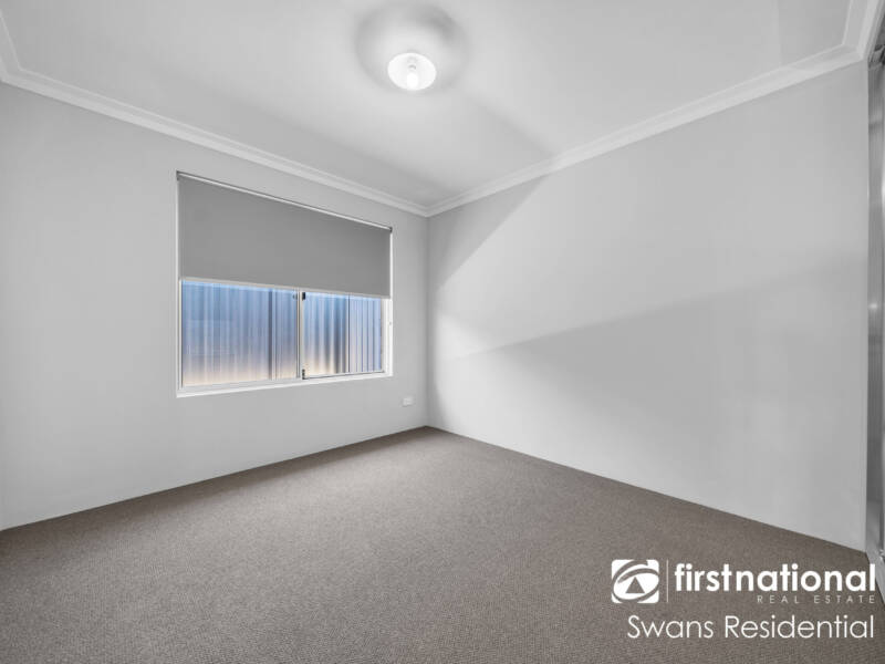 17 Pinarello Street, MADORA BAY, WA 6210 AUS