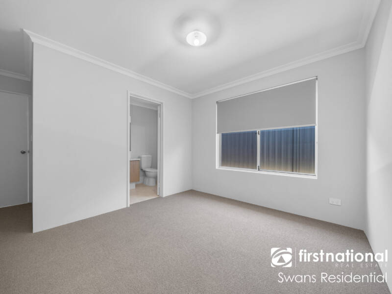 17 Pinarello Street, MADORA BAY, WA 6210 AUS