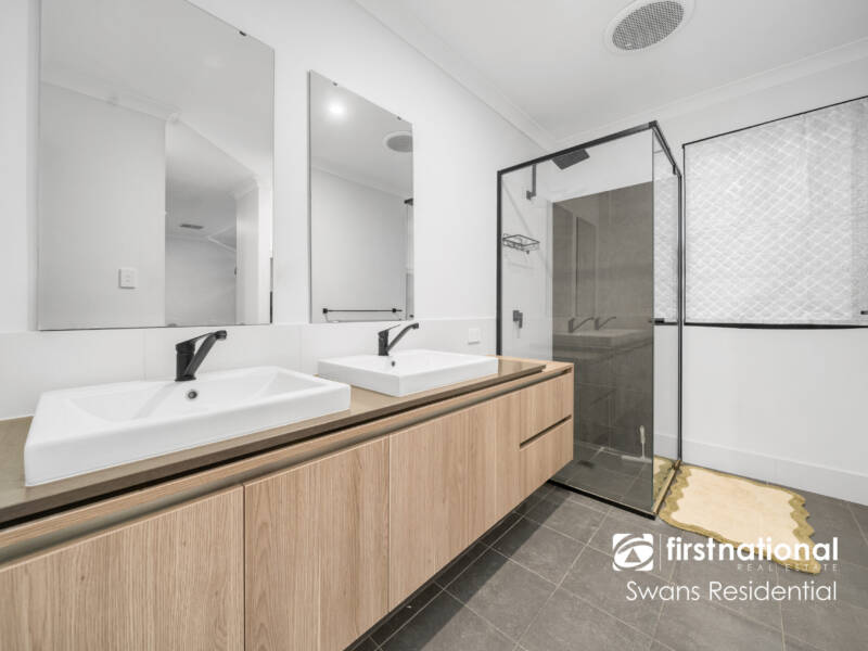 14 Crossley Road, MIDVALE, WA 6056 AUS