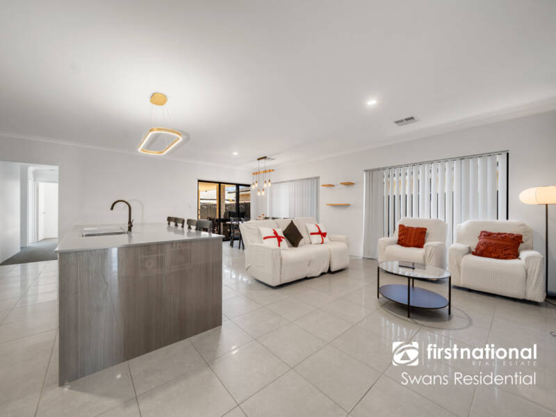 14 Crossley Road, MIDVALE, WA 6056 AUS