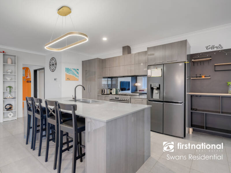 14 Crossley Road, MIDVALE, WA 6056 AUS