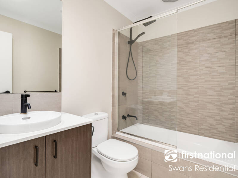 28 Salhouse Road, AVELEY, WA 6069 AUS