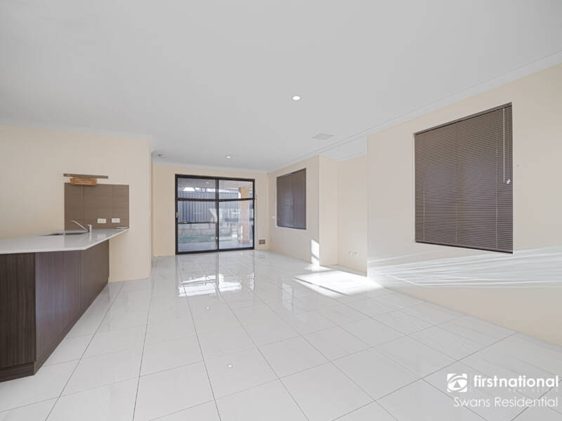 12 Swithland Way, AVELEY, WA 6069 AUS