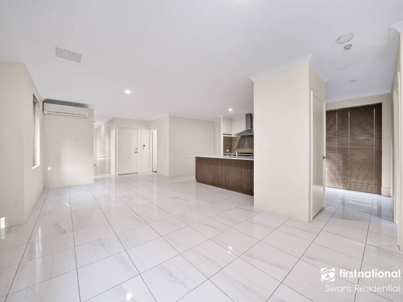 12 Swithland Way, AVELEY, WA 6069 AUS