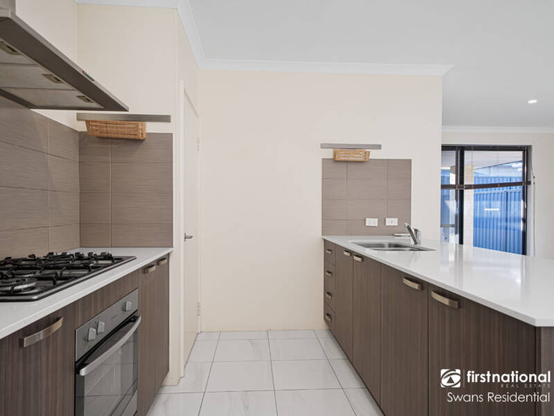 12 Swithland Way, AVELEY, WA 6069 AUS